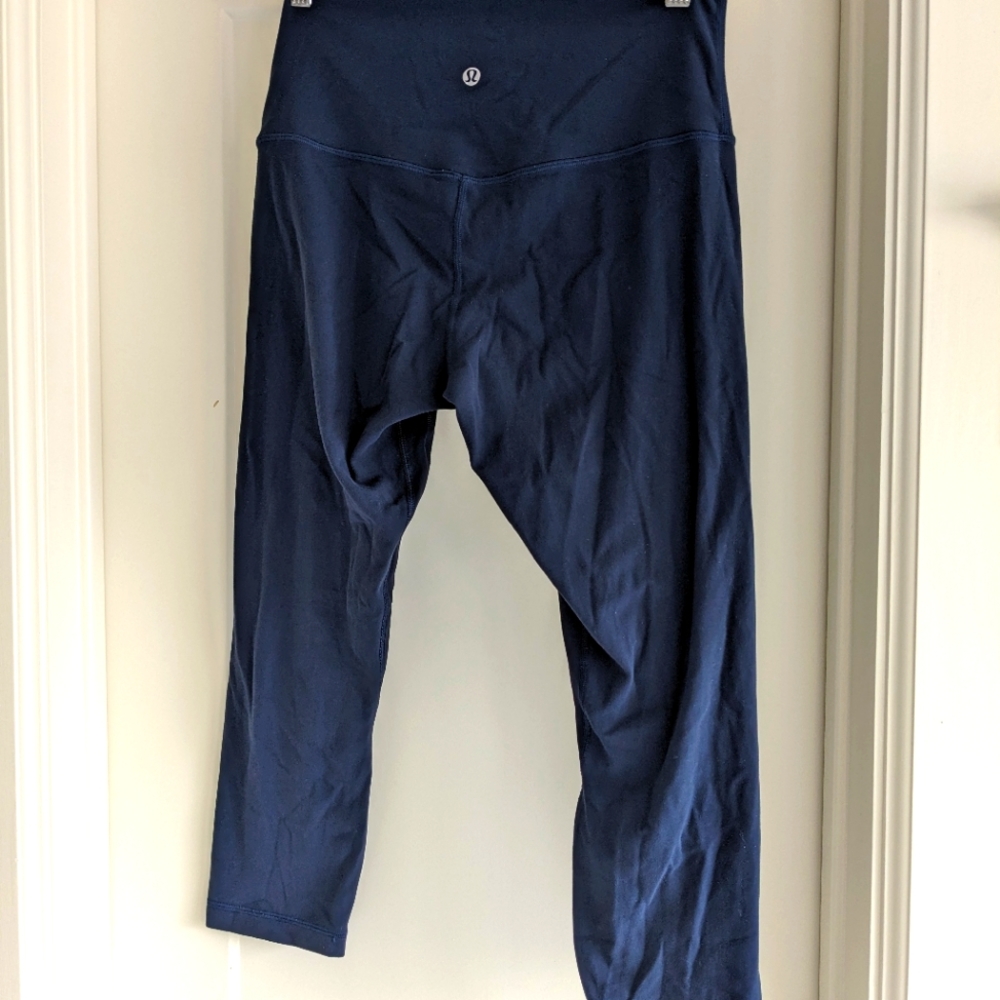 Lululemon navy 21" align legging size 8